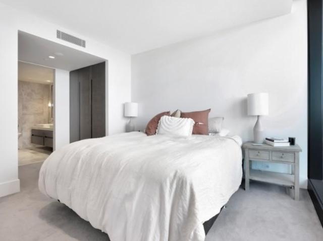 Apartment 3 Bedroom For Rent SOUTHBANK VIC 1500000 ES82585762