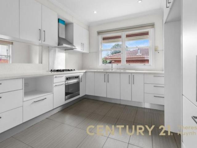 Apartment 3 Bedroom For Rent Springvale, VIC 650 ES105676674