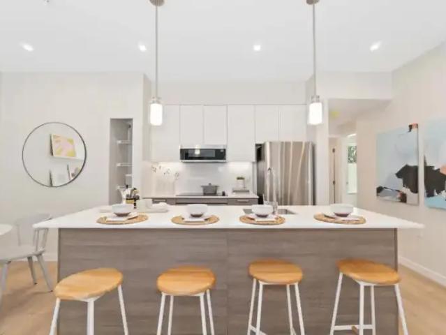 Apartment 3 Bedroom For Rent Vancouver BC 4145 ES105410493