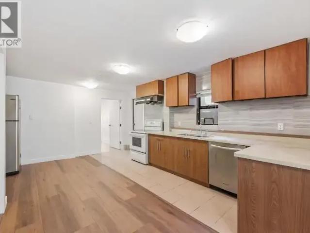 Apartment 3 Bedroom For Rent Vancouver BC 4490 ES103338607