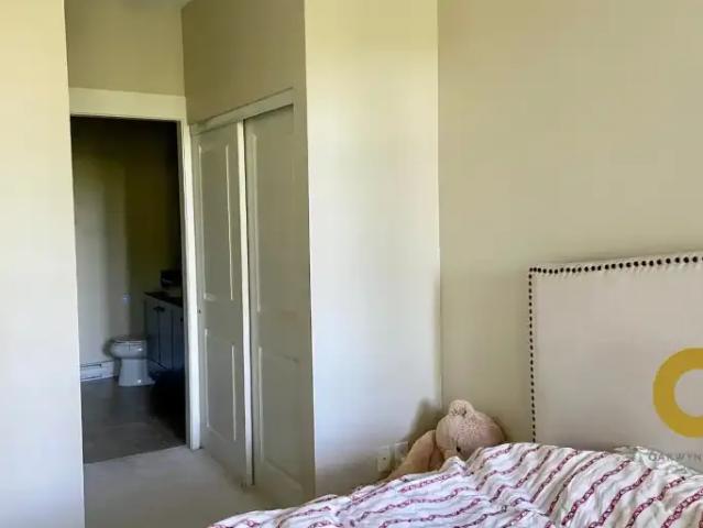 Apartment 3 Bedroom For Rent Vancouver BC 4950 ES103739964