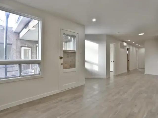 Apartment 3 Bedroom For Rent Ville QC 1820 ES103568806