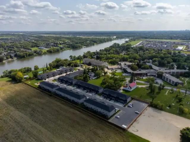 Apartment 3 Bedroom For Rent West St. Paul MB 2226 ES105359101
