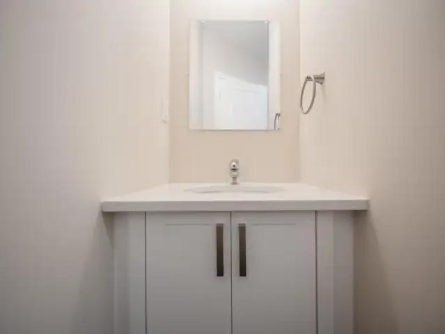 Apartment 3 Bedroom For Rent Winnipeg MB 1517 ES105754547