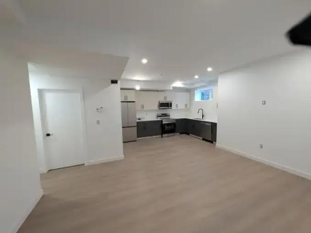 Apartment 3 Bedroom For Rent Winnipeg MB 2050 ES104362512