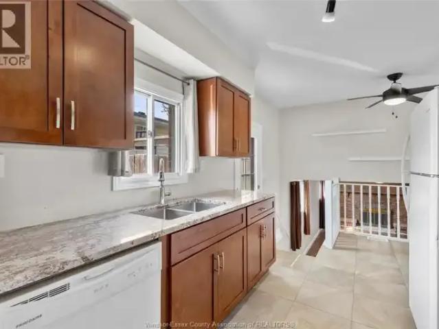 Apartment 3 Bedroom For Rent Windsor ON 2300 ES104864183
