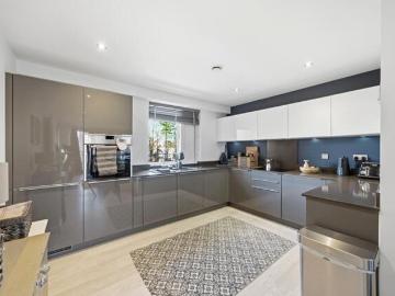 Apartment 3 Bedroom For Sale Cambridge Cambridgeshire 550000 ES102023835