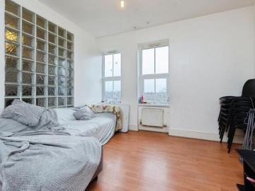 Apartment 3 Bedroom For Sale London Greater London 300000 ES101892022