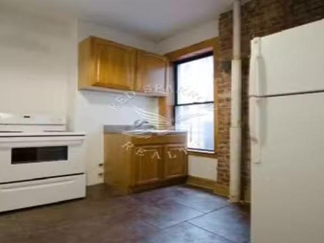 Apartment 3 bedrooms in Upper East Side