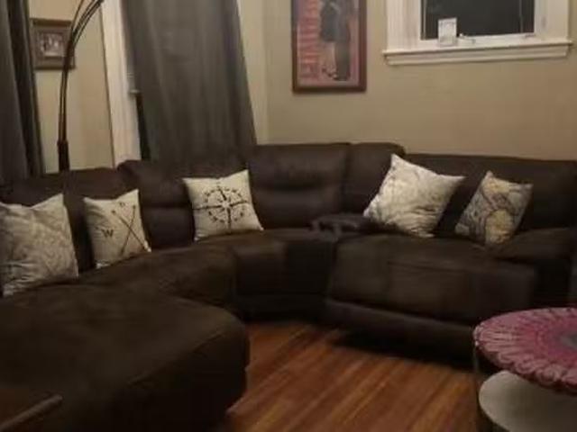 Apartment 3 bedrooms in Brookline