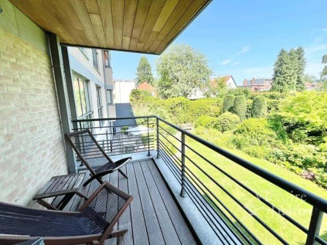 APARTMENT 3 bedrooms stockel with splendid terrace