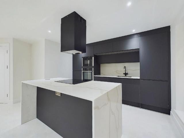 Apartment 3, Southill Road, Chislehurst BR7, 2 bed flat to rent, £3,300 pcm | PrimeLocation