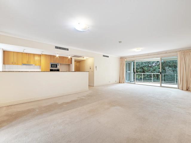 apartment 104/3 Karrabee Avenue, Huntleys Cove
