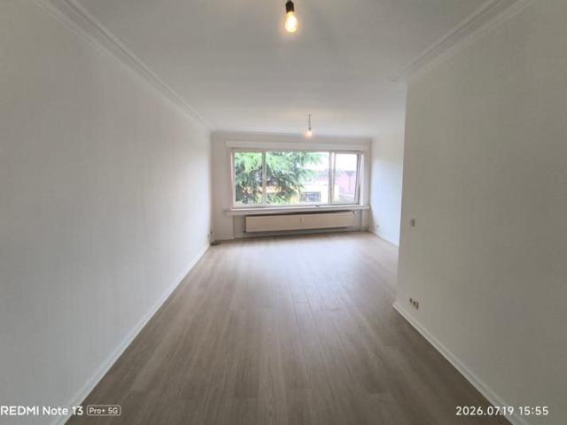 APARTMENT 100 m² with 2 bedrooms and individual garage box
