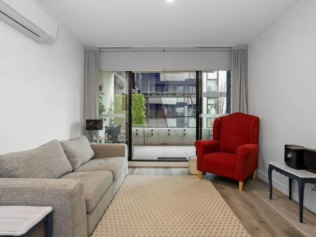 apartment 101/80 Carlisle Street, St Kilda