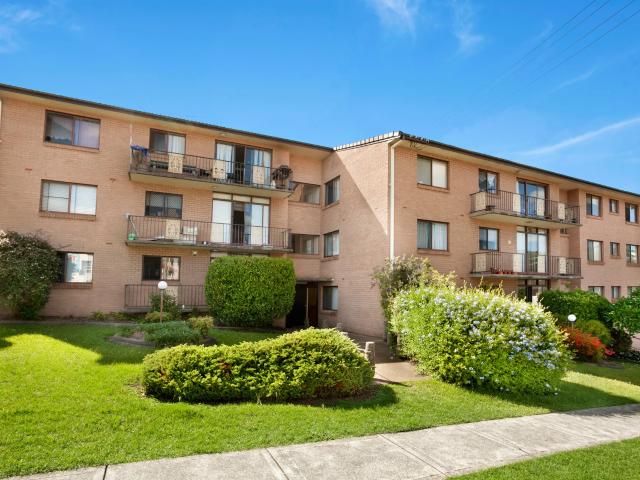 apartment 10/1 Mangerton Road, Wollongong