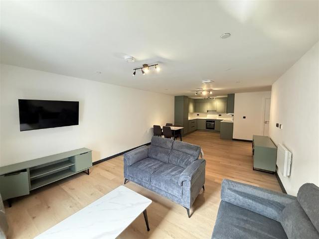 Apartment 10, Pollecoff House 290 294 High Street