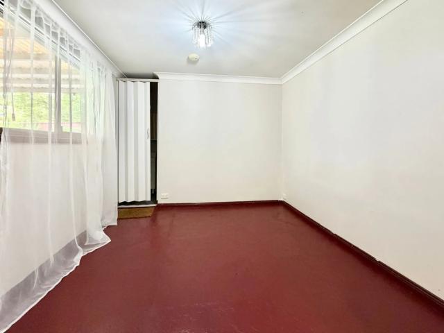 apartment 10A Kanoona Avenue, Homebush