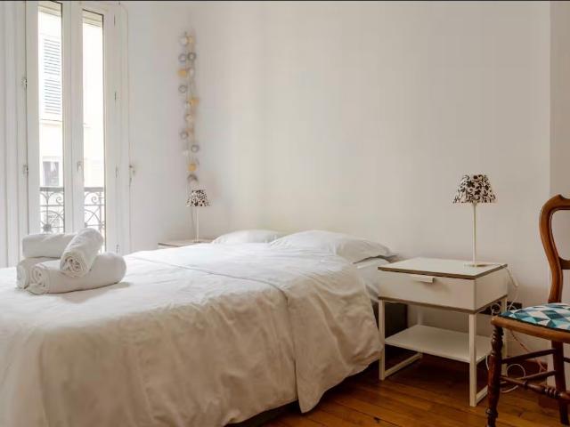 Apartment 11th Voltaire, Paris Amsterdam Apartments for Rent