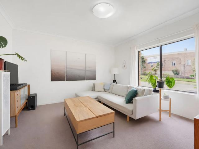 apartment 1/1 Shaftesbury Street, Carlton