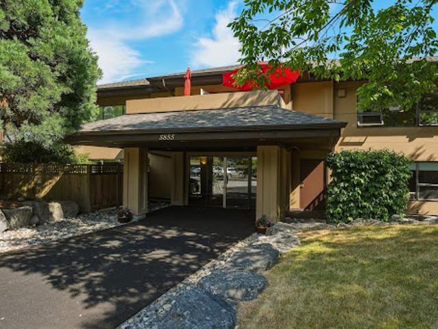 Seaside apartment