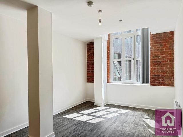 Apartment 15, 7 Cotton Gardens. 2 bed flat to rent £1,000 pcm £231 pw