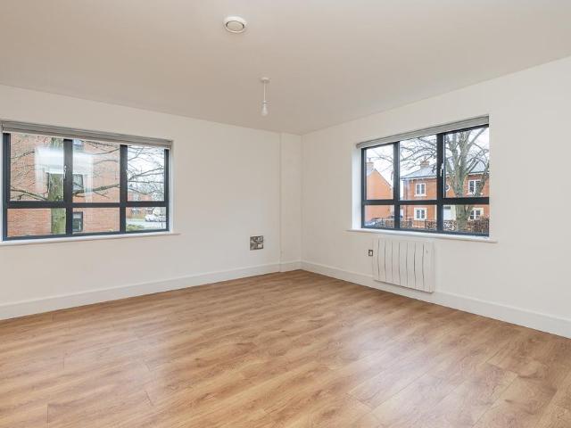 Apartment 15, Nelson Apartments. 2 bed apartment to rent £1,520 pcm £351 pw