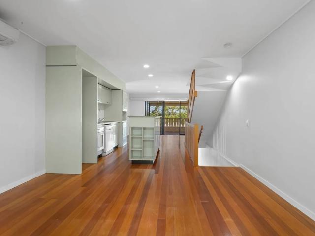 apartment 17/9 Rosecliffe Street, Highgate Hill