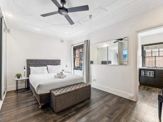 apartment 18/8a 8b Hughes Street, Potts Point