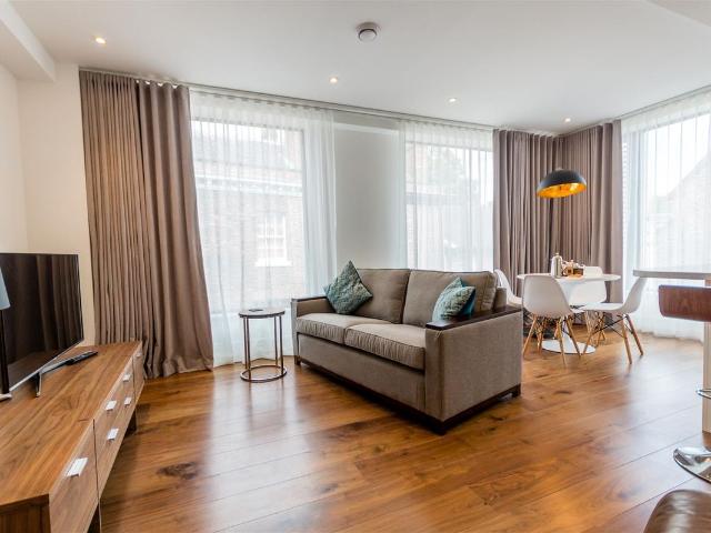 Apartment 18 Castle Chambers, Clifford Street, York YO1, 2 bed flat to rent, £1,650 pcm | PrimeLocation