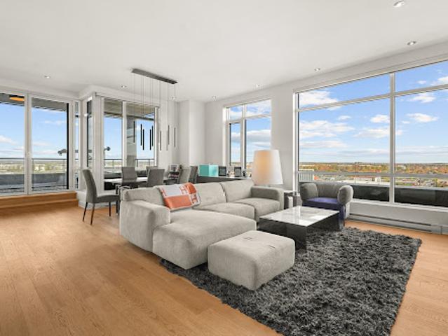 Apartment with terrace