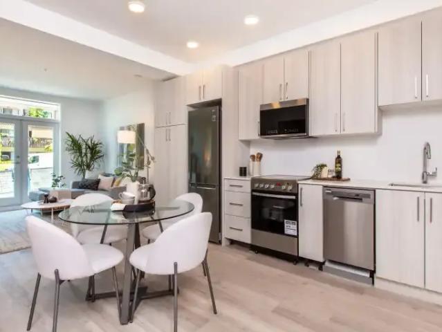 Apartment 1.5 Bedroom For Rent North Vancouver BC 2575 ES105167039