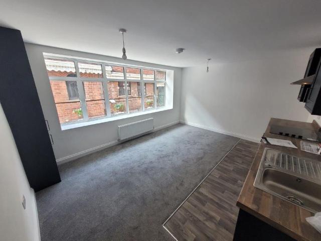 Apartment 1, 7A Wood Street WF1, 2 bed flat to rent, £800 pcm | PrimeLocation