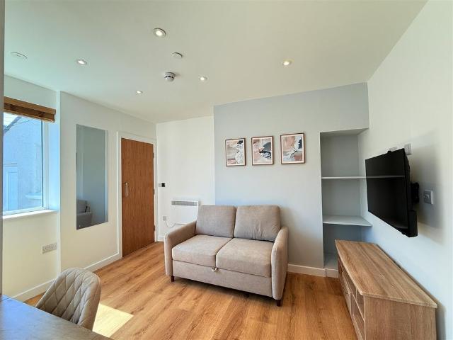 Apartment 1 12 Deiniol Road