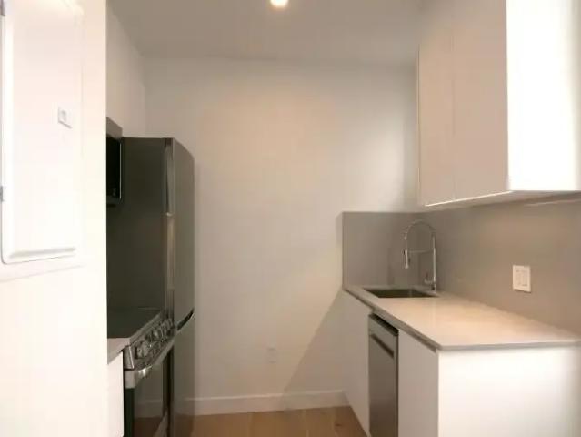 Apartment 1 Bedroom For Rent Montreal QC 1595 ES102242576