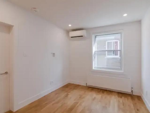 Apartment 1 Bedroom For Rent Montreal QC 1055 ES104362083