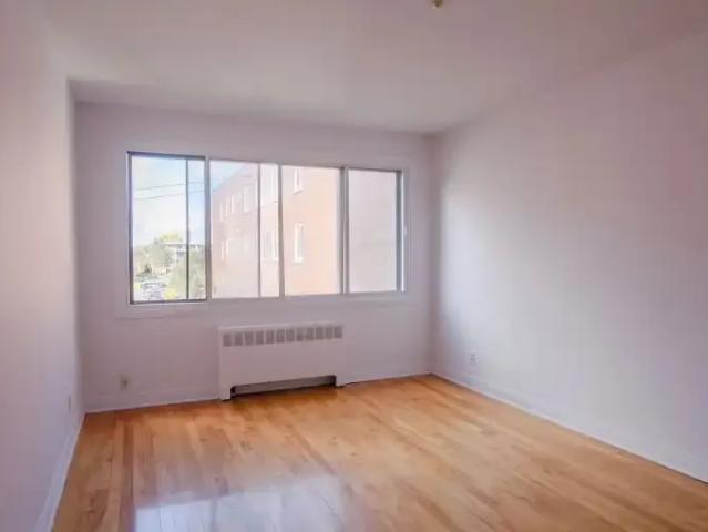 Apartment 1 Bedroom For Rent Montreal QC 1395 ES104887676