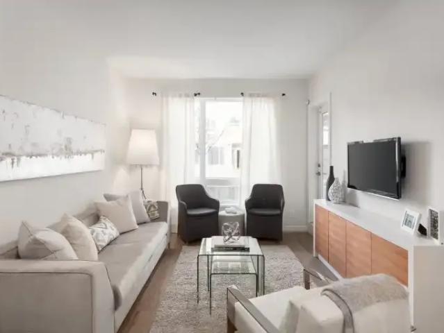 Apartment 1 Bedroom For Rent New Westminster BC 2098 ES105420662