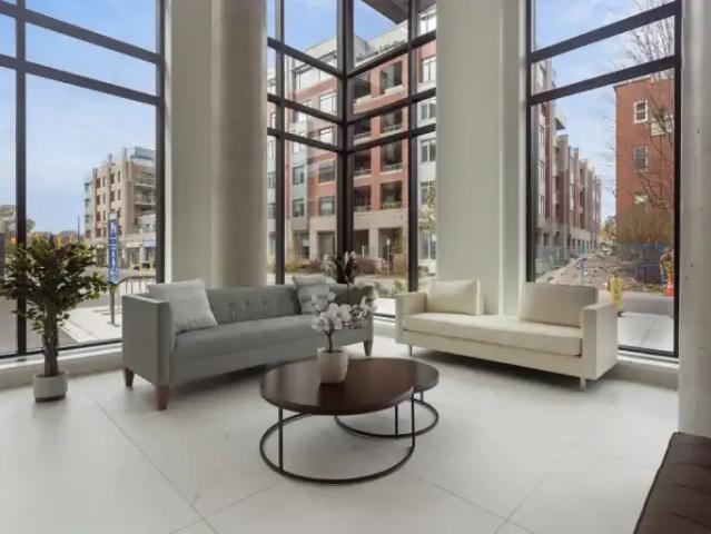 Apartment 1 Bedroom For Rent Ottawa ON 2405 ES103839991