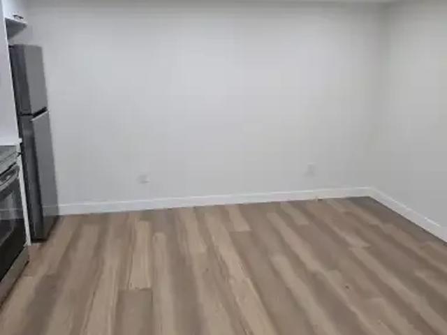 Apartment 1 Bedroom For Rent Airdrie AB 1300 ES105378214