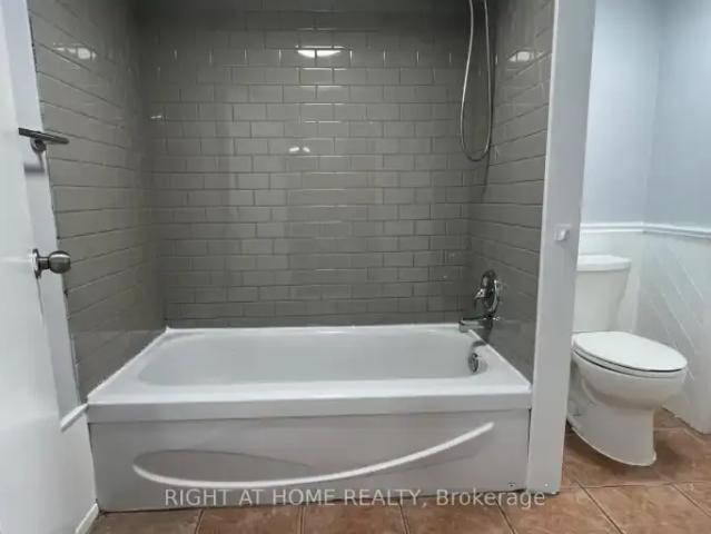 Apartment 1 Bedroom For Rent Ajax ON 1700 ES105526340