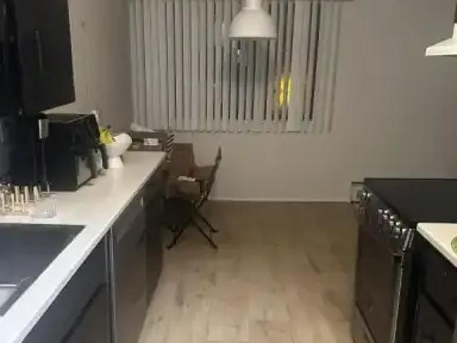 Apartment 1 Bedroom For Rent Burnaby BC 1800 ES104470094