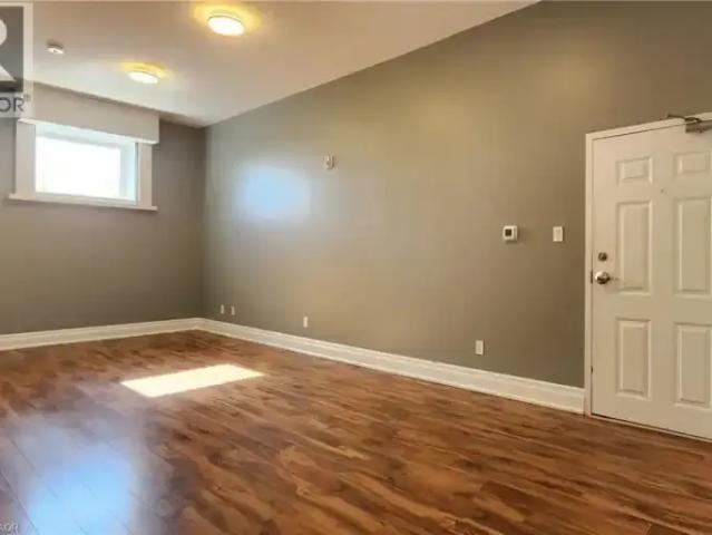 Apartment 1 Bedroom For Rent Cambridge ON 1700 ES105410961