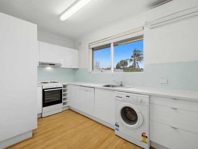Apartment 1 Bedroom For Rent Carnegie VIC 450 ES105076884