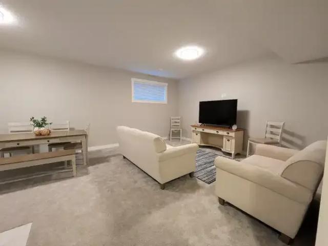 Apartment 1 Bedroom For Rent Cochrane AB 1550 ES104598182