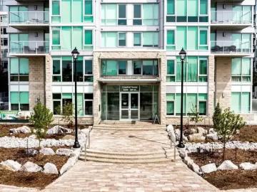 Ermineskin, Edmonton, Alberta - Garden
