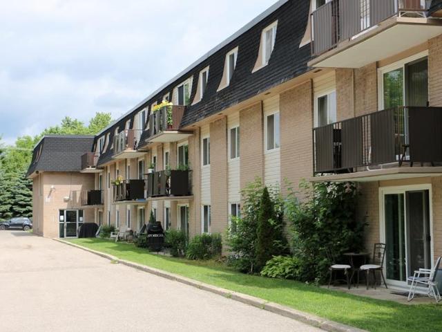Apartment 1 Bedroom For Rent Fergus ON 1675 ES104258441