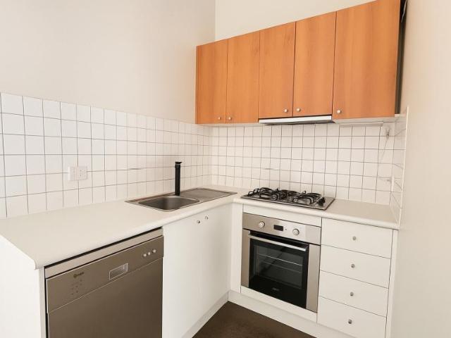 Apartment 1 Bedroom For Rent Glen Huntly VIC 425 ES105284674