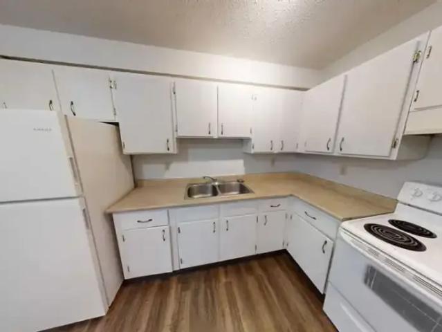 Apartment 1 Bedroom For Rent High Prairie AB 1050 ES105934035