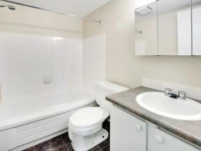 Apartment 1 Bedroom For Rent High River AB 1200 ES103338026